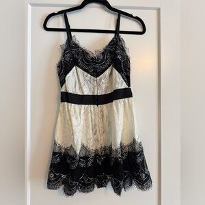NWT! Meghan LA Black and White Lace Top, Size M